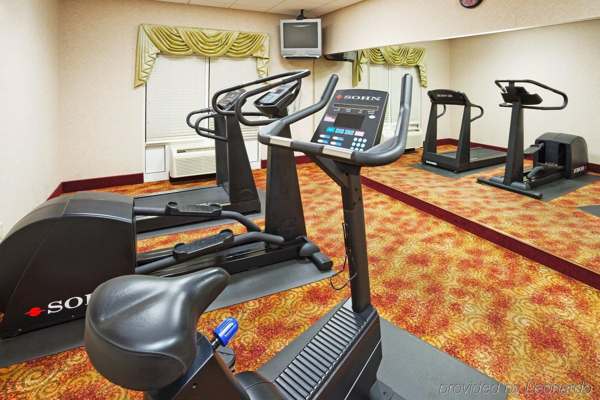 Holiday Inn Express Hotel & Suites London By Ihg Facilities photo